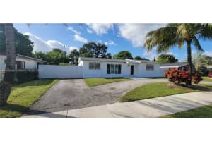 730 Nw 178th Ter, Miami Gardens