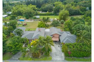 5400 Palm Tree Rd, Plantation