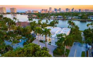 929 N Southlake Dr Hollywood, FL 33019 - MLS#A11899404