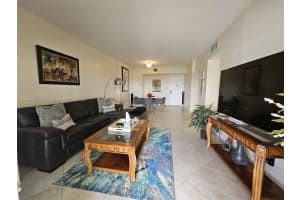 4200 Hillcrest Dr 1015 Hollywood, FL 33021 - MLS#A11899423