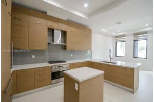 8436 Nw 51st Ter . Doral, FL 33166 - MLS#A11899438