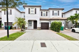 11628 Nw 87th Ln Doral, FL 33178 - MLS#A11899454