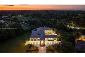 13751 Pine Meadow Ct Davie, FL 33325 - MLS#A11899458