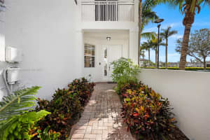 11470 Nw 79th Ln Doral, FL 33178 - MLS#A11899465