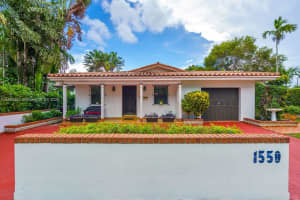 1550 S Greenway Dr, Coral Gables