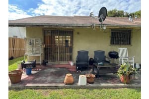 311 Nw 132nd Ct Miami, FL 33182 - MLS#A11899518