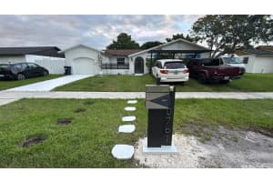 10761 Sw 165th St, Miami