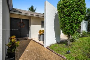 7471 Nw 35th St Lauderhill, FL 33319 - MLS#A11899539