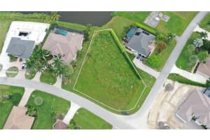 18018 Royal Hammock Blvd Naples, FL 34114 - MLS#A11899545