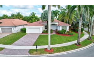 1709 Victoria Pointe Cir 00 Weston, FL 33327 - MLS#A11899558