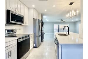 21643 Cypress Rd 14d Boca Raton, FL 33433 - MLS#A11899574