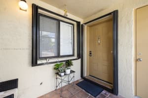 428 Lakeview Dr APT 103, Weston, FL 33326, Sold 01/09/26