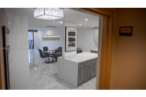 9735 Nw 52nd St 312 Doral, FL 33178 - MLS#A11899609