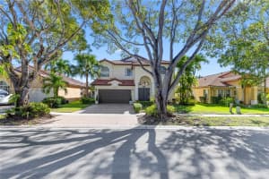 1071 Nw 184th Ter Pembroke Pines, FL 33029 - MLS#A11899620