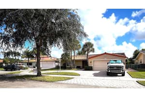 15121 Garvock Pl Miami Lakes, FL 33016 - MLS#A11899634