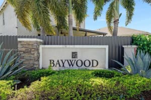 572 Ne 6th Pl, Homestead