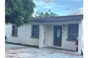 900 E 6th St, Hialeah