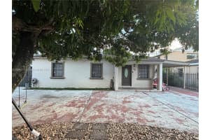 900 E 6th St Hialeah, FL 33010 - MLS#A11899711
