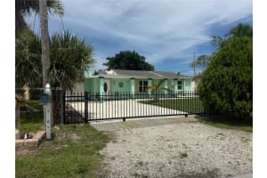 1708 S Saint Lucie Ct Fort Pierce, FL 34949 - MLS#A11899761