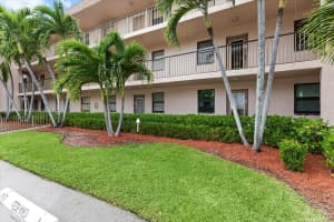 10402 Sunrise Lakes Blvd 103 Sunrise, FL 33322 - MLS#A11899767
