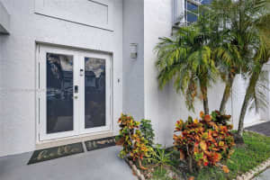 221 Ne 212th St Miami, FL 33179 - MLS#A11899857