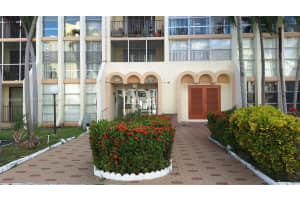 601 Three Islands Blvd 404 Hallandale Beach, FL 33009 - MLS#A11899858