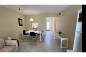 8280 Sunrise Lakes Blvd 205 Sunrise, FL 33322 - MLS#A11899878