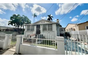 2228 Sw 2nd St, Miami