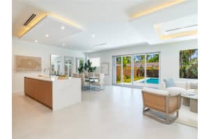 734 Ne 14th Ave Fort Lauderdale, FL 33304 - MLS#A11899882