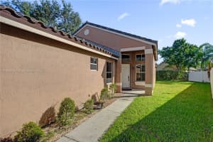 658 Stanton Dr Weston, FL 33326 - MLS#A11899912