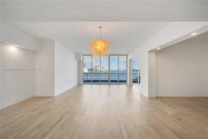 848 Brickell Key Dr 204, Miami