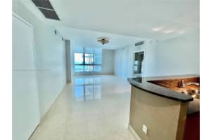 300 S Biscayne Blvd 2006, Miami