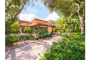 7950 Old Cutler Rd Coral Gables, FL 33143 - MLS#A11900015