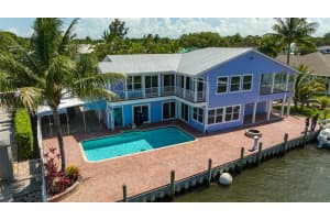 474 Peninsula Dr Fort Pierce, FL 34946 - MLS#A11900071