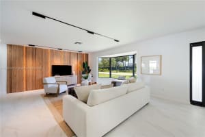 2415 Ne 35th Dr Fort Lauderdale, FL 33308 - MLS#A11900077