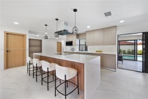 2415 Ne 35th Dr Fort Lauderdale, FL 33308 - MLS#A11900077