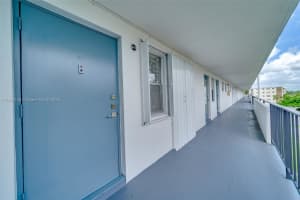 950 Hillcrest Dr 401 Hollywood, FL 33021 - MLS#A11900145