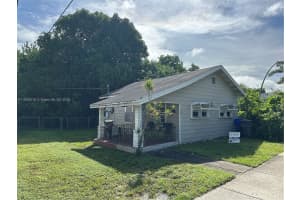 423 S 24th Ave Hollywood, FL 33020 - MLS#A11900218