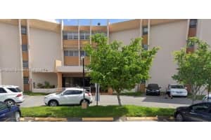 9678 Fontainebleau Blvd 310, Miami