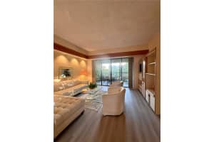 7472 La Paz Blvd 301 Boca Raton, FL 33433 - MLS#A11900289