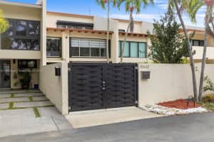 10642 Sw 79th Ter Miami, FL 33173 - MLS#A11900308