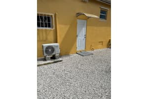 6102 SW 58th St b, South Miami, FL 33143, - MLS#A11900335