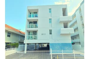 2011 Bay Dr 1 Miami Beach, FL 33141 - MLS#A11900340