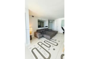 2401 Collins Ave 1209 Miami Beach, FL 33140 - MLS#A11900359