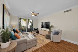 2421 Ne 65th St 211, Fort Lauderdale