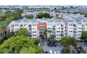 8160 Geneva Ct 314, Doral
