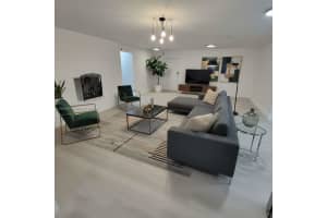 5902 Thonotosossa Rd Plant City, FL 33565 - MLS#A11900460