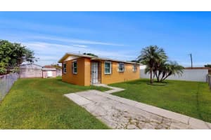 830 Nw 3rd St 830 Florida City, FL 33034 - MLS#A11900486