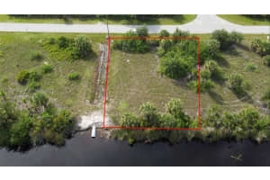 8584 Santa Cruz Dr Port Charlotte, FL 33981 - MLS#A11900508