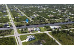 8584 Santa Cruz Dr Port Charlotte, FL 33981 - MLS#A11900508